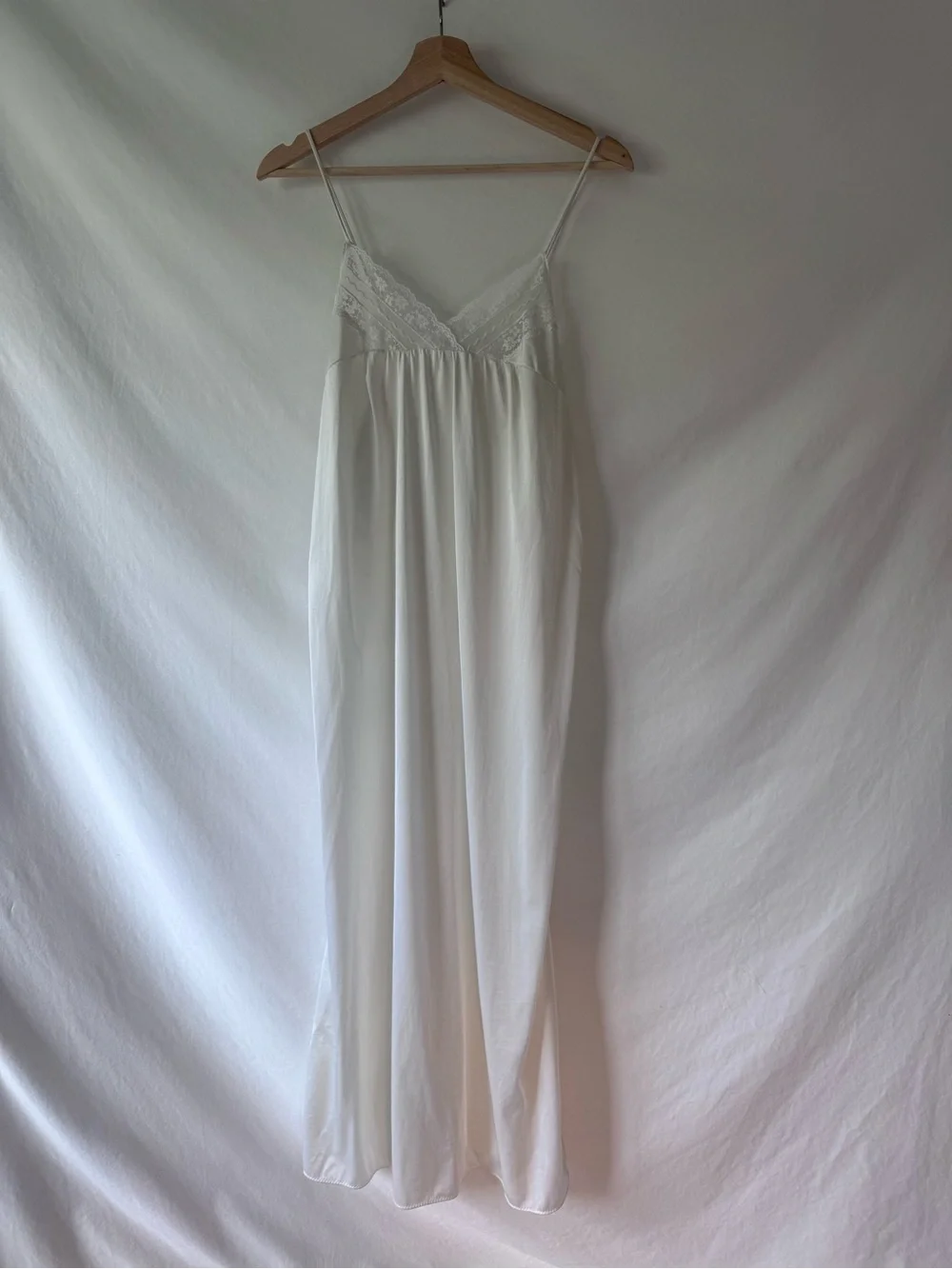 Vintage White Ivory Nightgown Lace Trim Babydoll Slip Dress Cottagecore Medium - Picture 2 of 11
